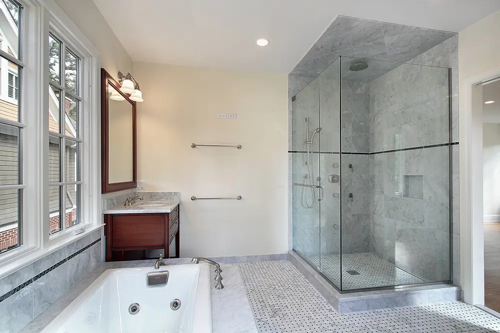 6 Intriguing Design Ideas for Custom Glass Shower Enclosures