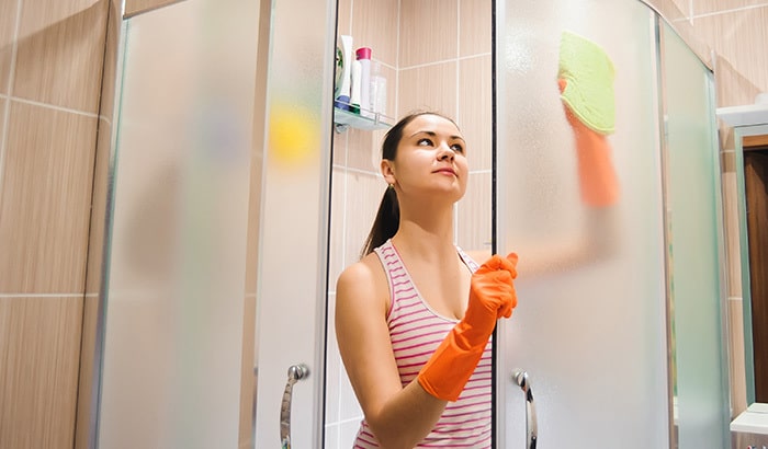 Glass Shower Door: All the Cleaning Tips and Tricks You Need