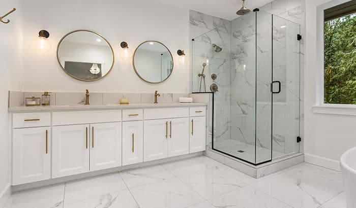 7 Ways to Use Glass In Your Bathroom